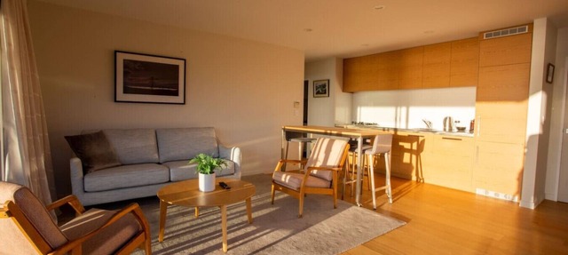 Beautiful Balmoral Hill Apartment