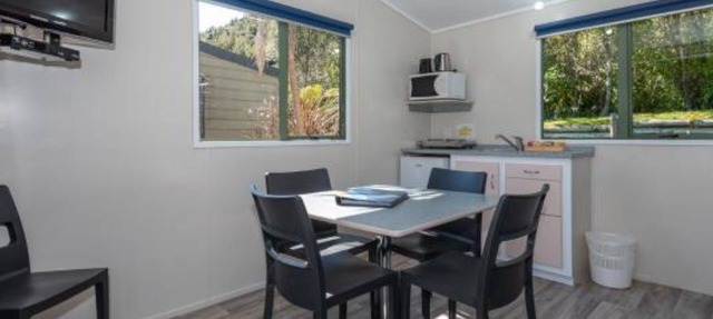 Blue Lake Top 10 Holiday Park