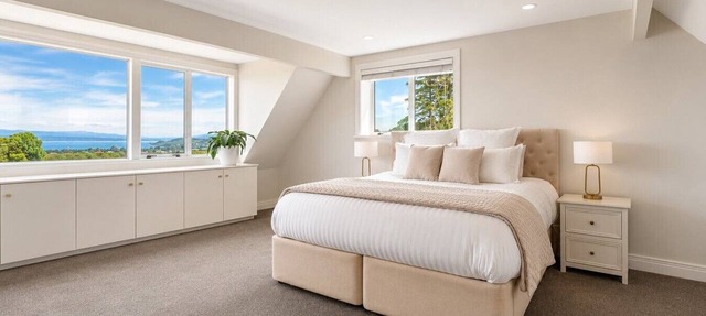 Boutique Estate Stay, Spa, Pool & Lake Views