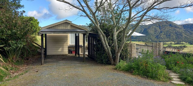 Cabin with beautiful views for Waipu getaway