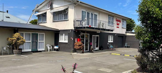 Camberley Court Motel