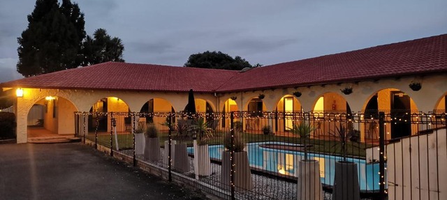 Captains Quarters Motor Inn