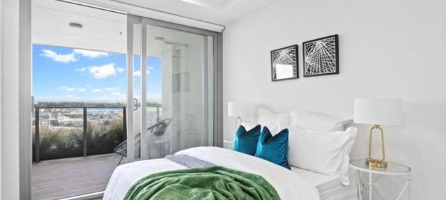 CBD Luxuary Sea View With Balcony Best Location Skytower