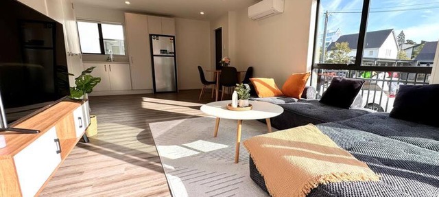 CBD Luxury Parkside Living 2 Bedroom With Parking