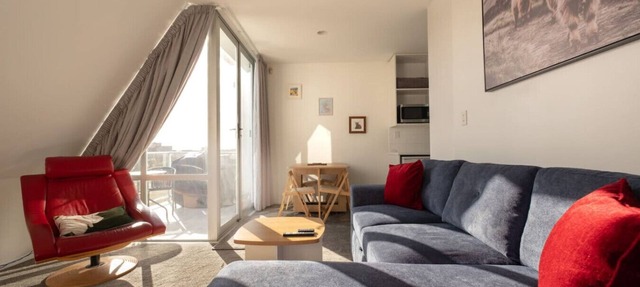 Central 2BR, Hagley Park Views, Free Parking