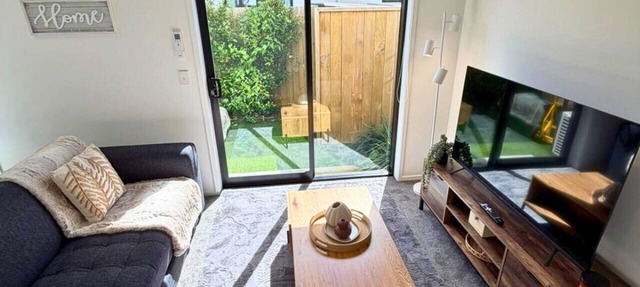 Central 2BR Townhouse with Private Yard