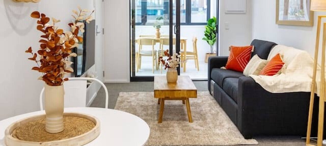 Central ChCh | Walk to CBD & Riverside Market