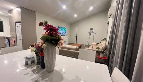 Central City Cozy Queen Room