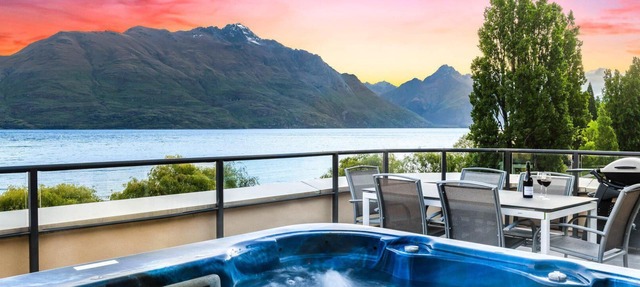 Central Luxury at 408 The Beacon | Hot Tub | 2 Bed | 2 Bath