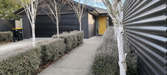 Central, Modern and Homely