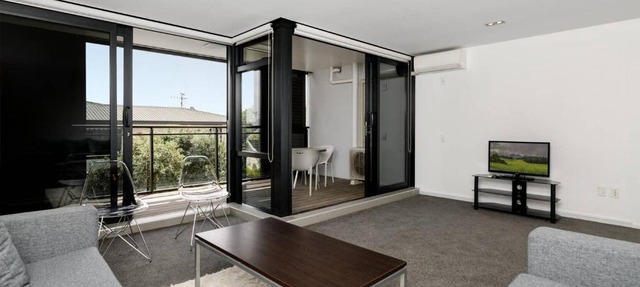 Central Mount Apartment, Quiet and Spacious with Pool