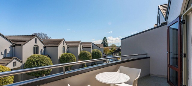 Central Retreat - Lake Taupo Holiday Apartment