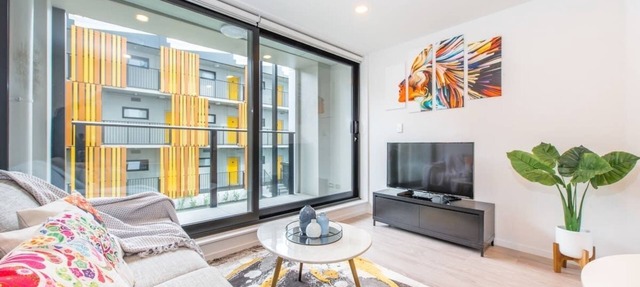 Central Stylish Comfy Studio with Swimming Pool