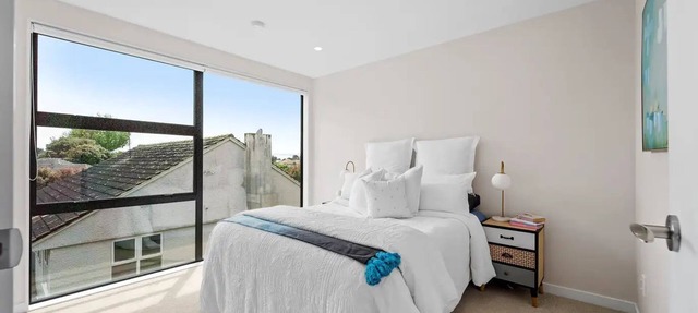 Charming 3-bedroom house with fitness room, WiFi in vibrant Auckland