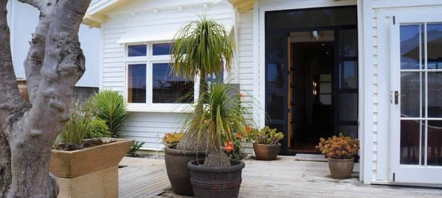 Charming Coastal Bungalow in New Plymouth