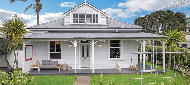 Cheltenham Retreat by Bespoke Stays