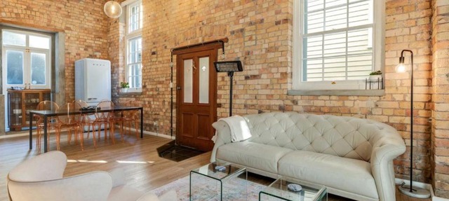 Chic City-Fringe Loft with Parking and Pool Table