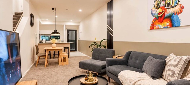Christchurch CBD | Sleeps 7 + Games + Parking