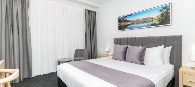 Christchurch City Hotel