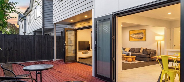 City Centre 5 BRM House Sleep 10+