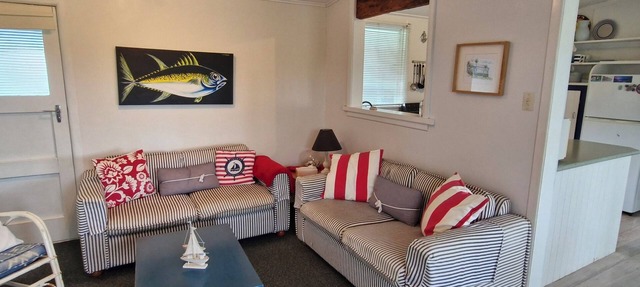 Classic Kiwi bach - Harbour View