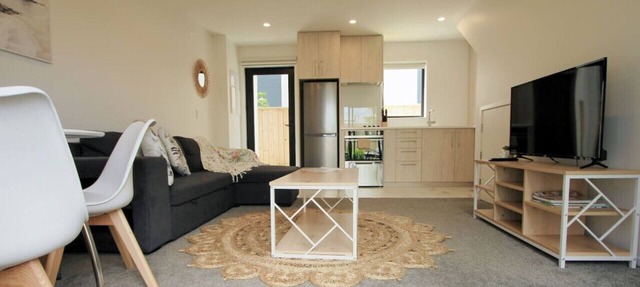 Close and walkable on Salisbury Street - City Centre