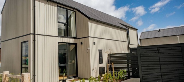 Close to Remarkable ski field and parking.