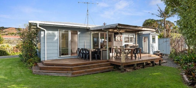 Coastal Hideaway - Waipu Cove Holiday Home