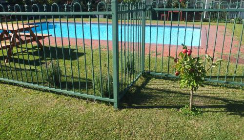 Colonial Court Motel