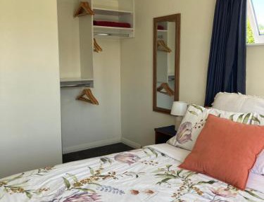 Comfortable Room in our Peaceful Family Home
