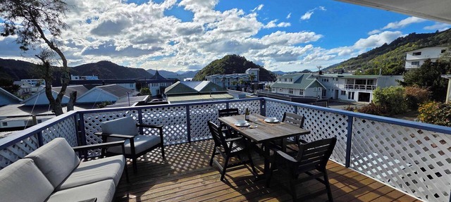 Comfy Haven in the Heart of Picton