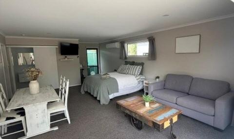 Cosy Central Studio with optional 2nd Room