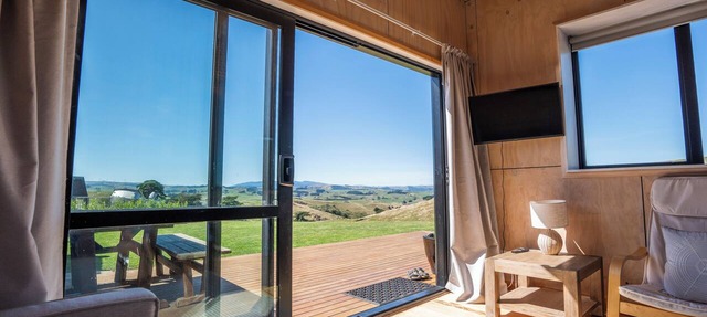 Country Studio with a View – near Raglan