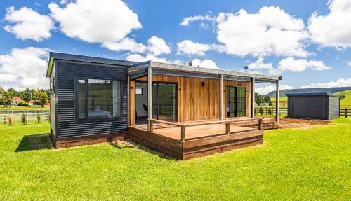 Cozy Cabin with a View - Ohakune Holiday Home