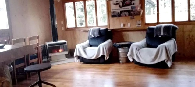 Cozy Outdoor Getaway for Two in Canterbury, New Zealand with Climbing and Ski Nearby