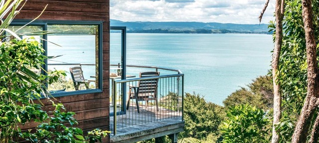 CrossTrees Chalet - Seaview - Waiheke Holiday Unit