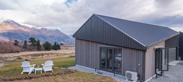 Crown Studio Rural Getaway - Arrow Junction Holiday Studio