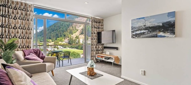 Diamond Destination Queenstown Views Walk to town