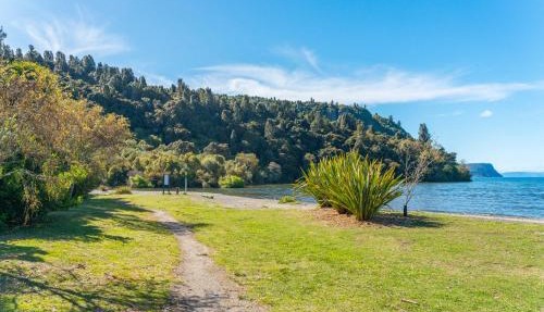 Duck Inn - Lake Taupo Holiday Home