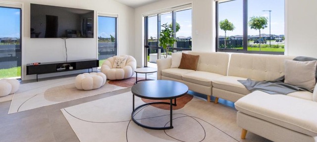 Elegant 4BR Retreat with Garage, Family friendly