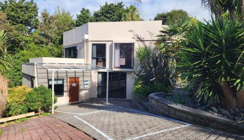 Entire House in Birkenhead