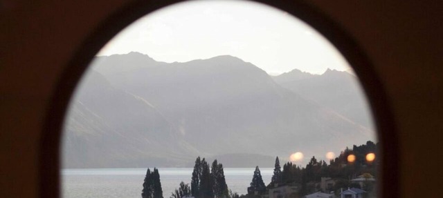 Expansive home in the Heart of Queenstown with Stunning Views.