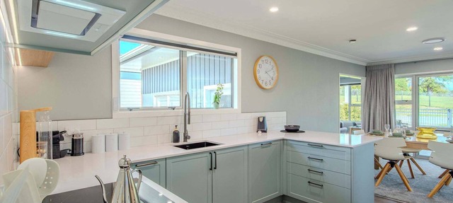 Fairway Views - Golf, Spa Pool, Sleeps 10