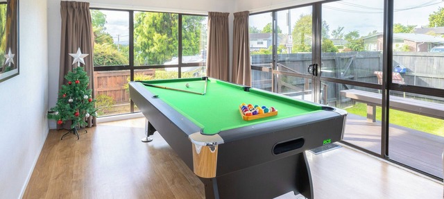 Family Friendly Retreat in Rotorua's Top Suburb