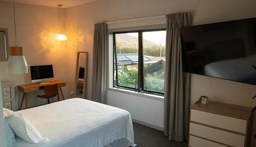 Fern & Flow Two Bedroom Apartment-Queenstown