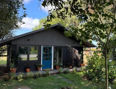 Five Paddocks Blue Cottage