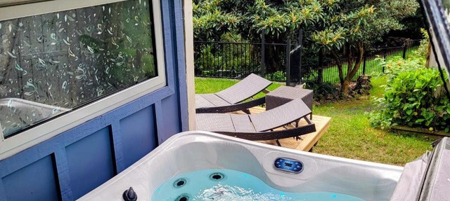 Garden Bliss & Bird Sanctuary in Paihia Estuary