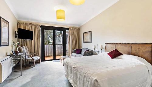 Gateway Motor Inn