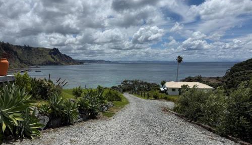 Goat-Island Beach front get-away