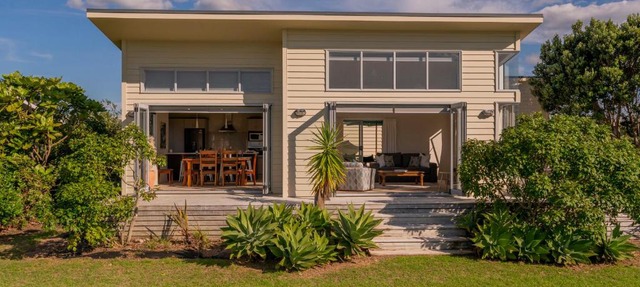 Golfers and Beach Lovers Dream - Matarangi House